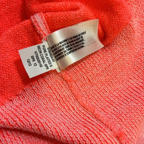 GAP - Designed and Crafted - limited edition fluorescent pink pullover - LG - Picture 8 of 8